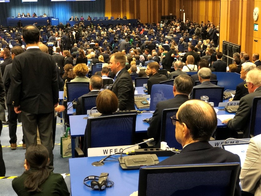 Jorge Spitalnik (right) at the 63rd IAEA General Conference